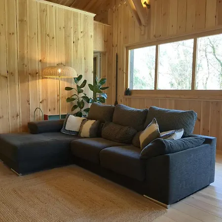 Semesterbostad Surf-yoga With Private Lush Garden & Sandy Stream