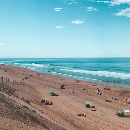 Semesterbostad Surf-yoga With Private Lush Garden & Sandy Stream *